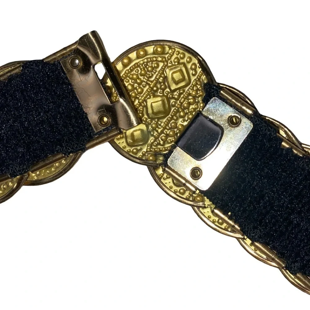 VINTAGE Elastic Medallion Coin Belt in Gold (Tone)